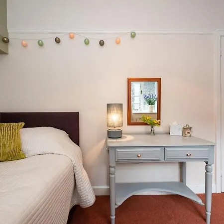Courtyard Flat -